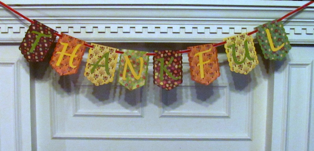 Fall Themed Thankful Banner For Your Thanksgiving Themed Decor